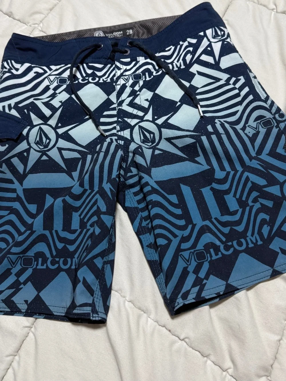 Volcom 28 Swim Trunks Blue with Pocket and Logo